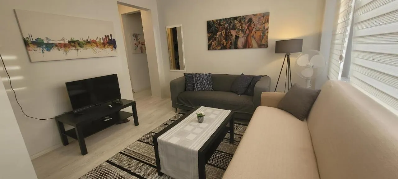 شقة اسطنبول  في Family Apt For 7 People, 10 Min Walk To Taksim Square