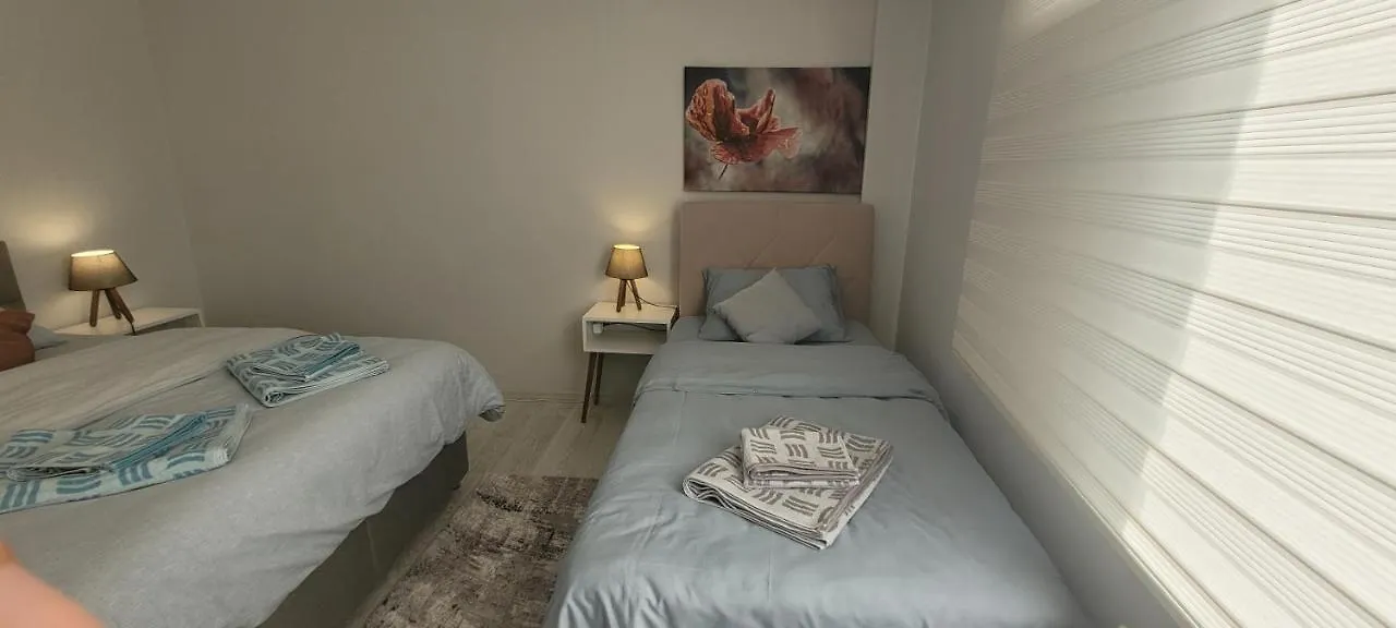 شقة اسطنبول  في Family Apt For 7 People, 10 Min Walk To Taksim Square