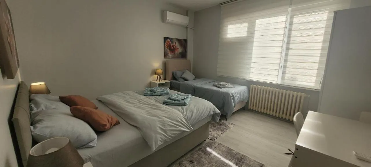 شقة اسطنبول  في Family Apt For 7 People, 10 Min Walk To Taksim Square